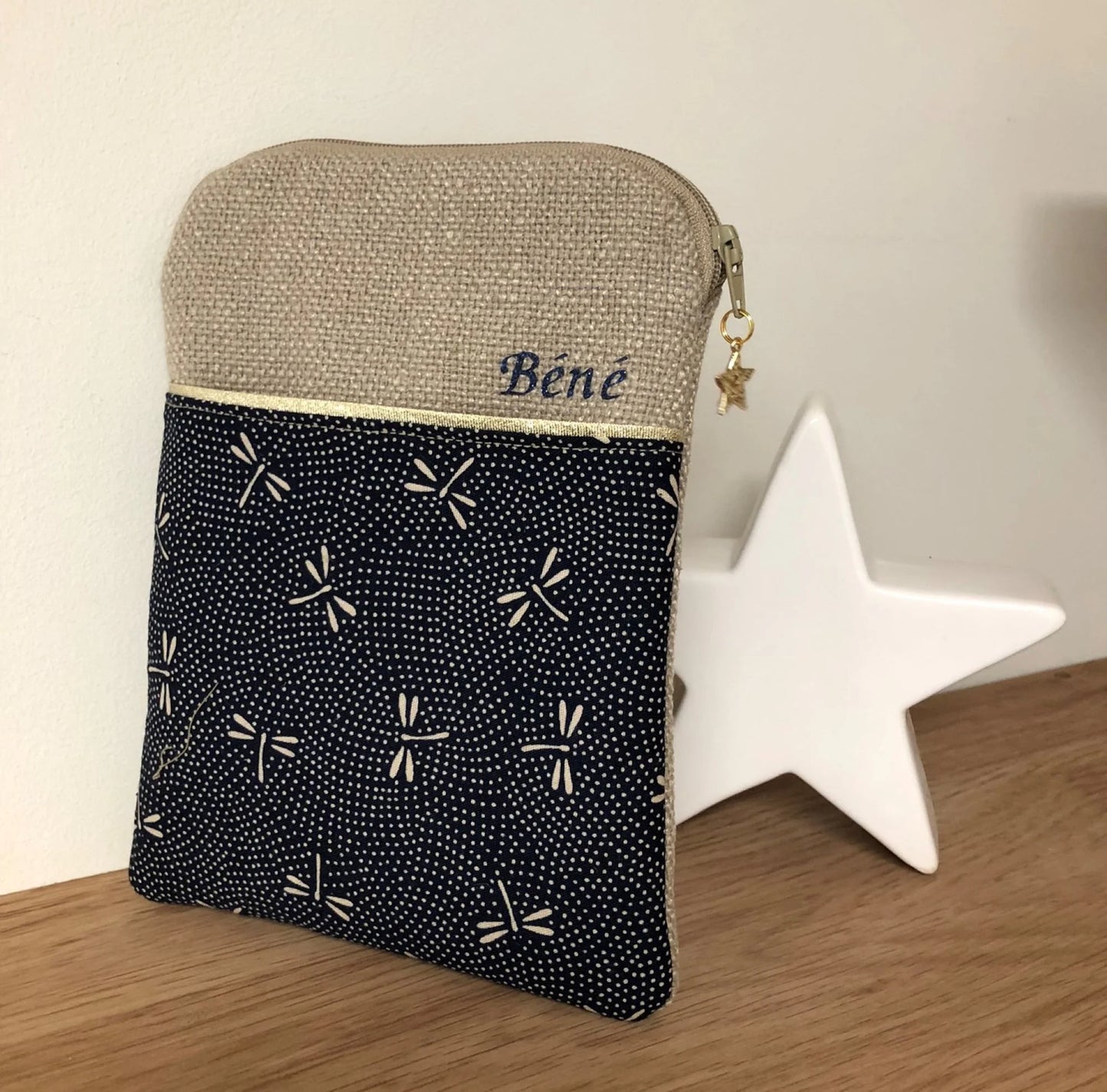 Exemple de personnalisation de La pochette pour liseuse numérique en lin et tissu japonais Komon Libellules