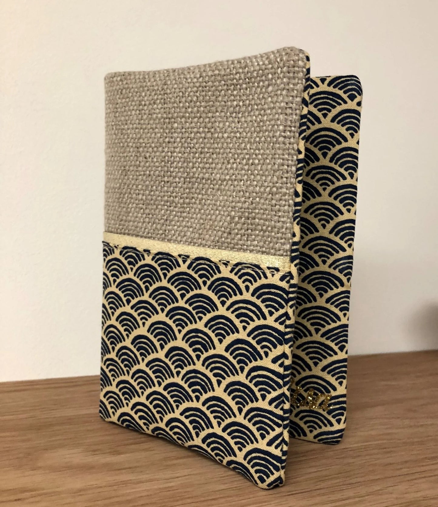 Format A5 du protège-agenda en lin et tissu japonais Seigaiha.