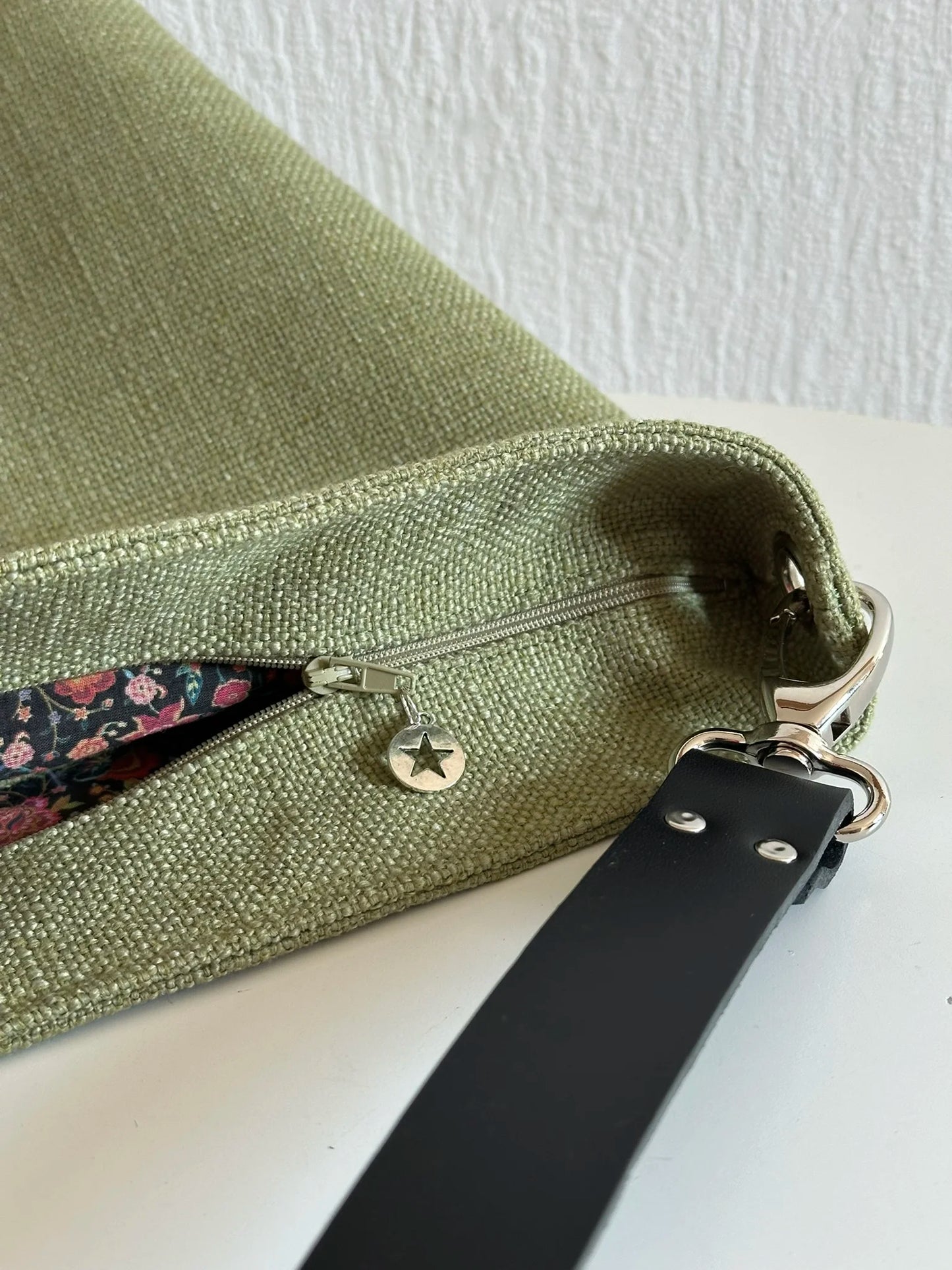 Sac Hobo en lin kaki, anse en cuir marron ou noir