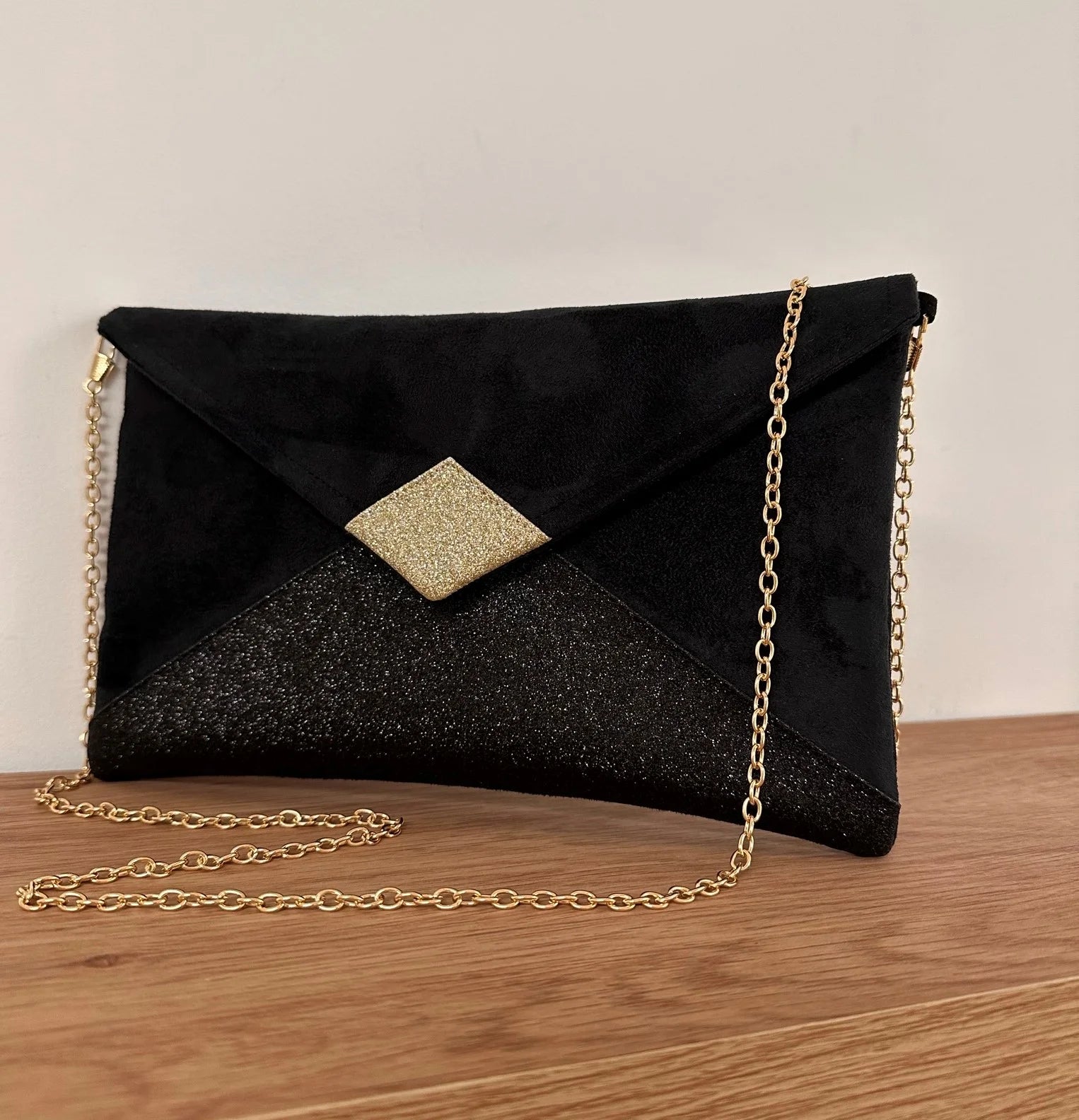 Black and Gold Isa Clutch Bag with Sequins⎪Lesfilsdisa