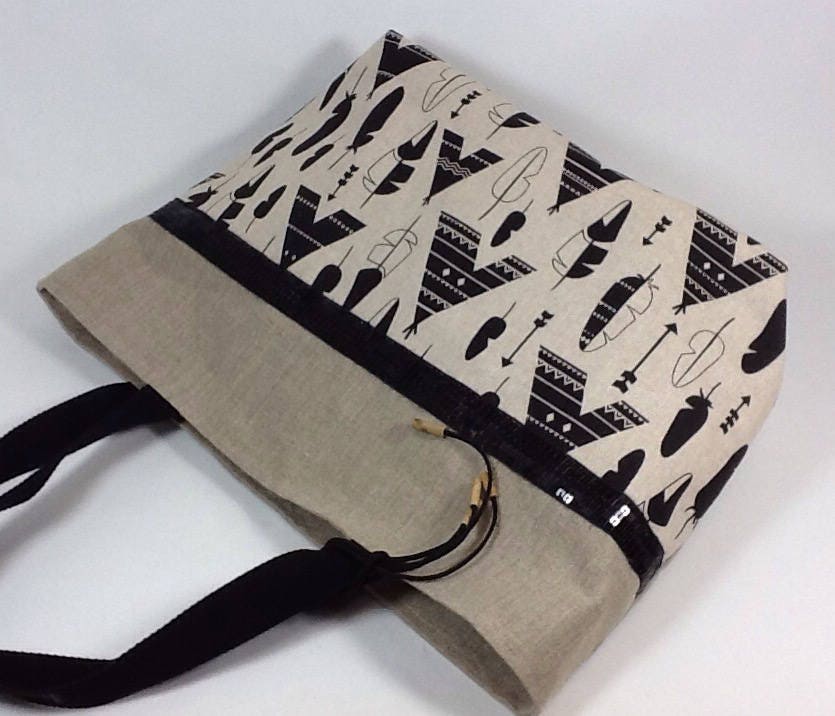 Sac cabas Isa en lin à motifs ethnique et paillettes noires