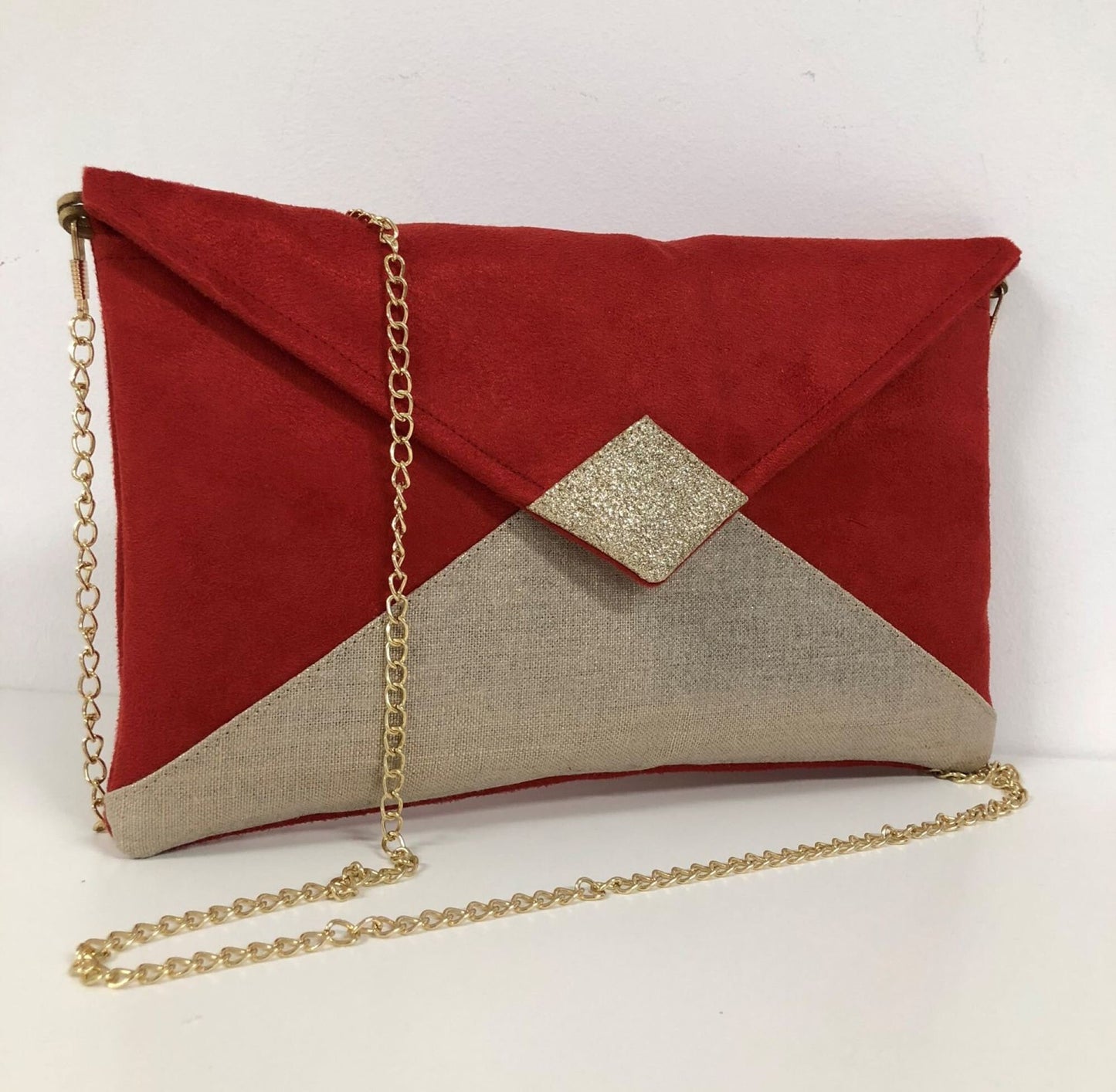 Sac pochette Isa rouge en lin et paillettes dorées