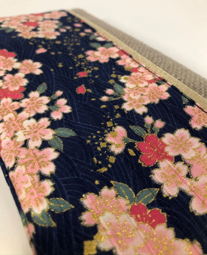 Porte-chéquier en lin beige et tissu japonais fleuri Sakura