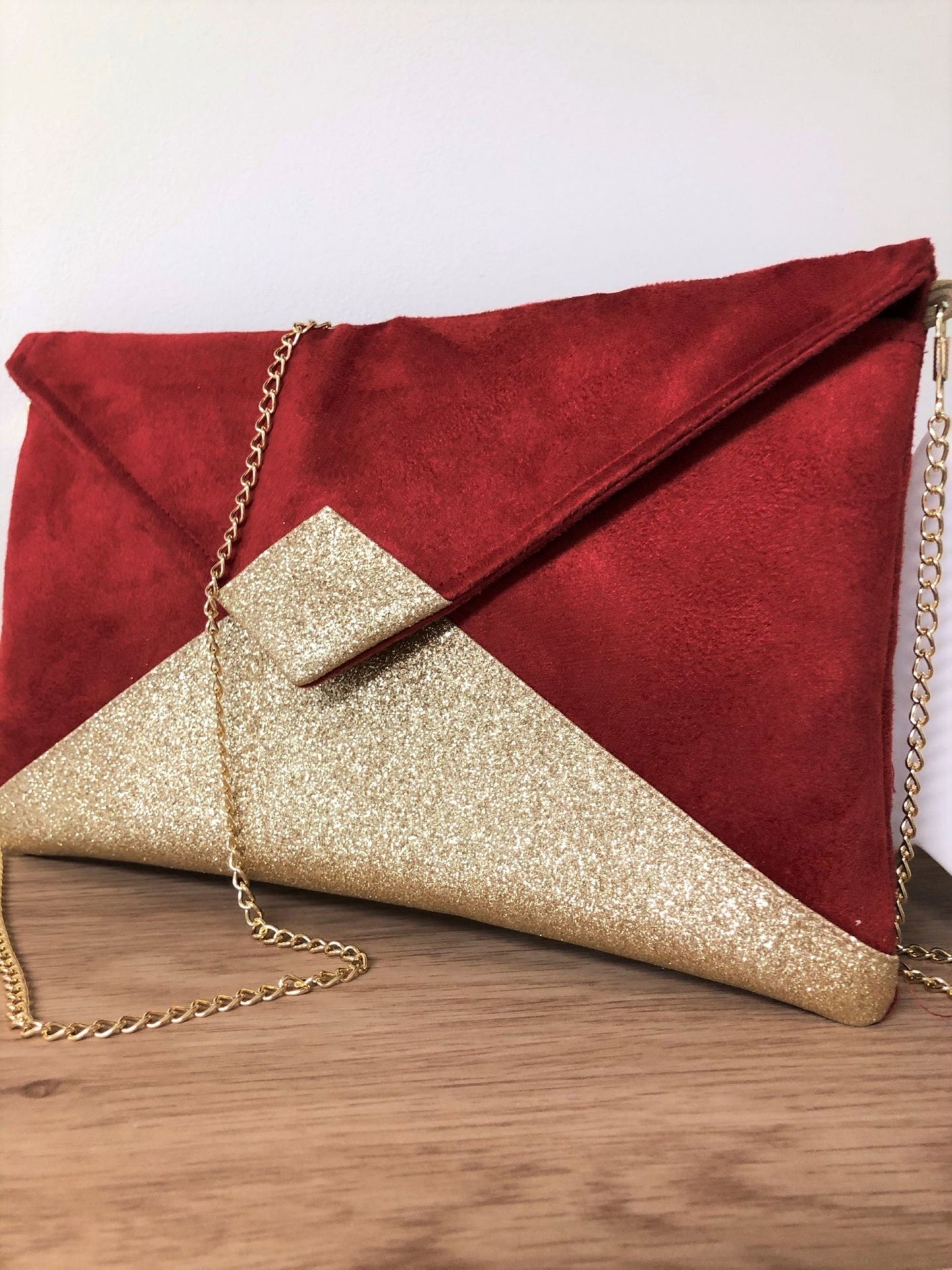 Sac pochette Isa rouge à paillettes dorées