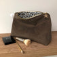 La pochette en velours côtelé marron chamois Lesfilsdisa