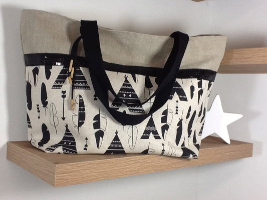 Isa shopping bag in linen with ethnic patterns and black sequins