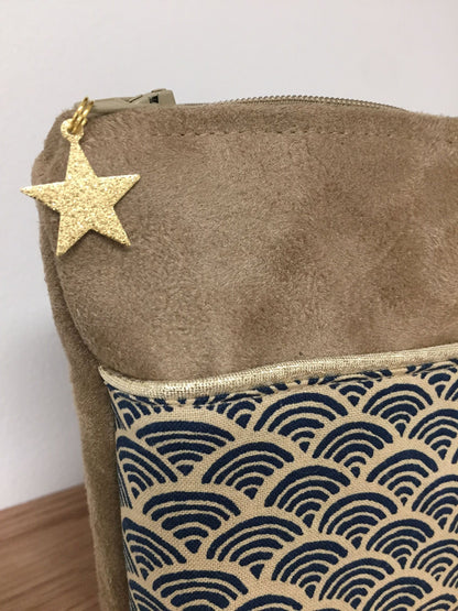 Pochette à maquillage camel en tissu japonais Seigaiha bleu marine