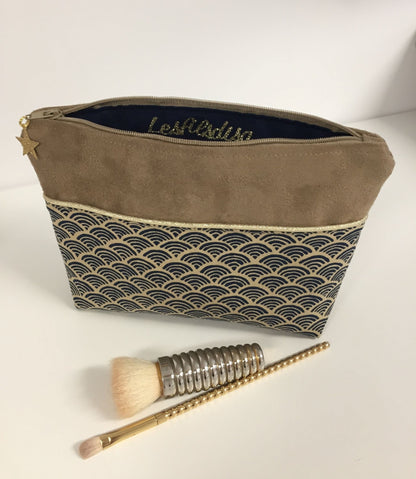 Pochette à maquillage camel en tissu japonais Seigaiha bleu marine