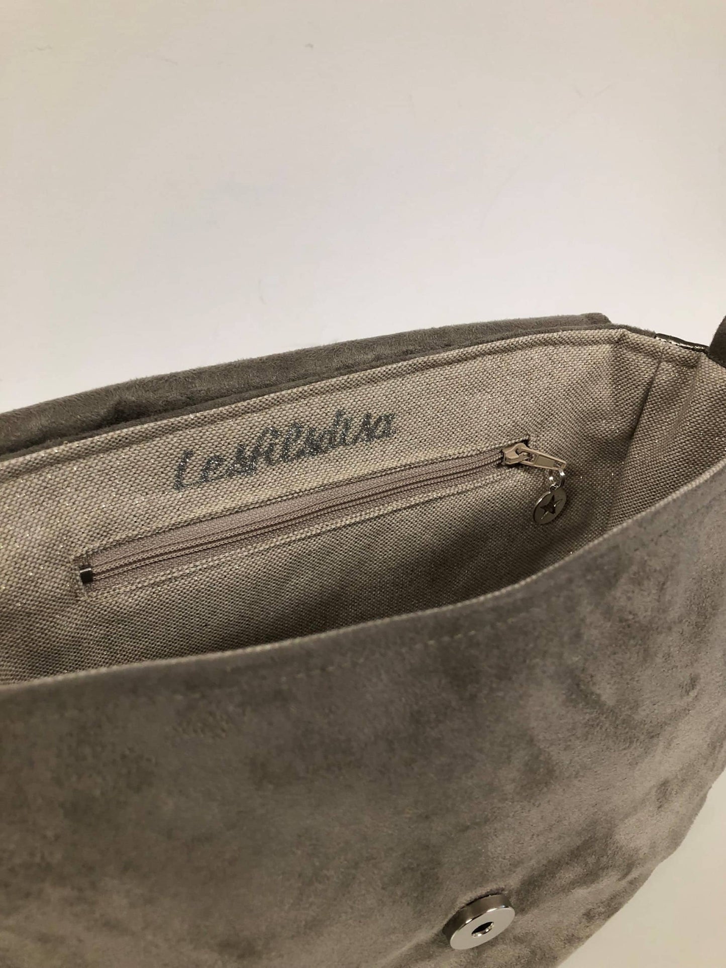 Isa taupe shoulder bag