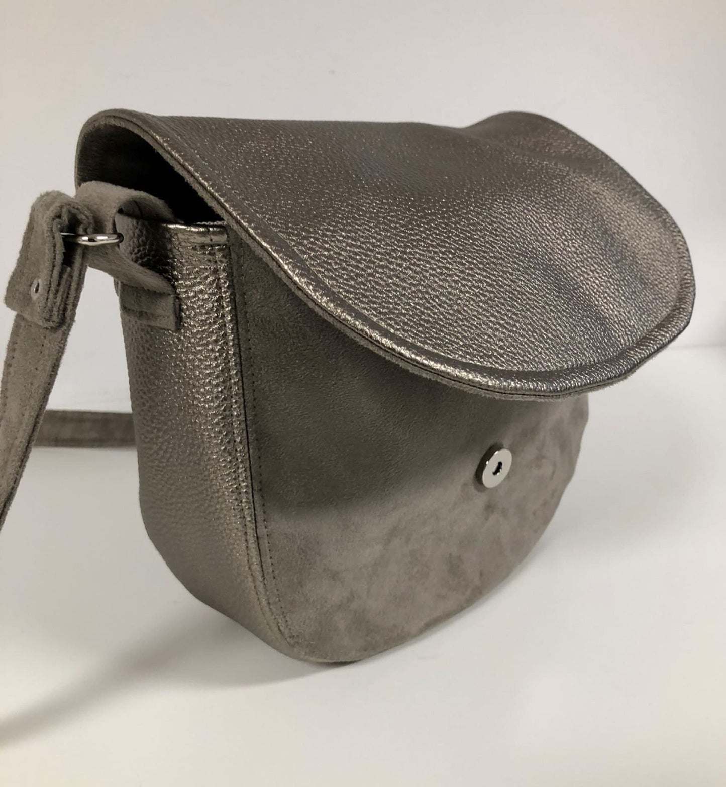 Isa taupe shoulder bag