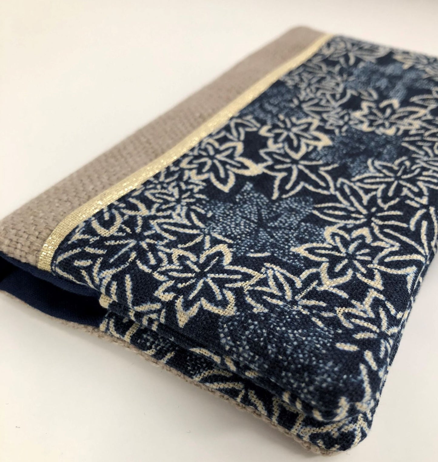 Porte-chéquier avec porte-stylo en lin et tissu japonais traditionnel bleu