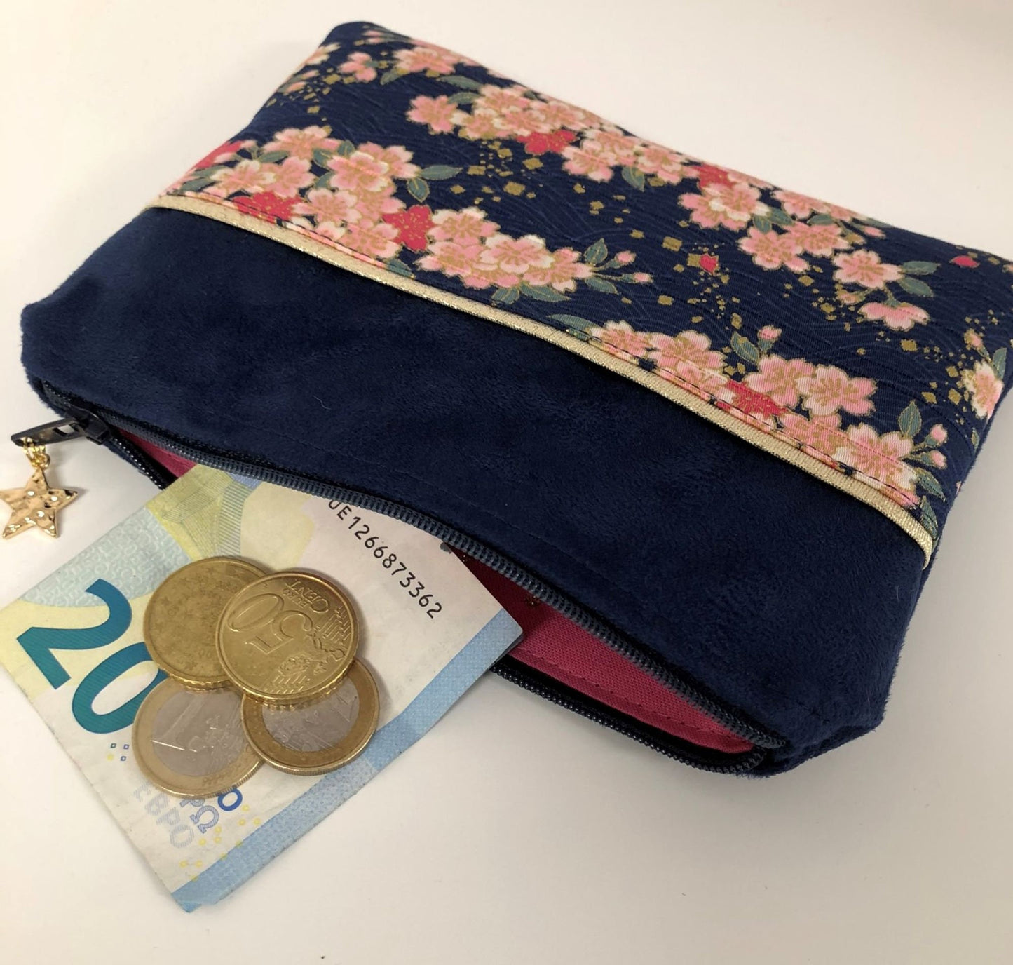 Porte-monnaie bleu marine et doré en tissu japonais fleurs de cerisier