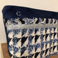 Pochette bleu et écru en tweed style haute couture française