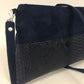 Le sac bandoulière Isa bleu marine aspect reptile