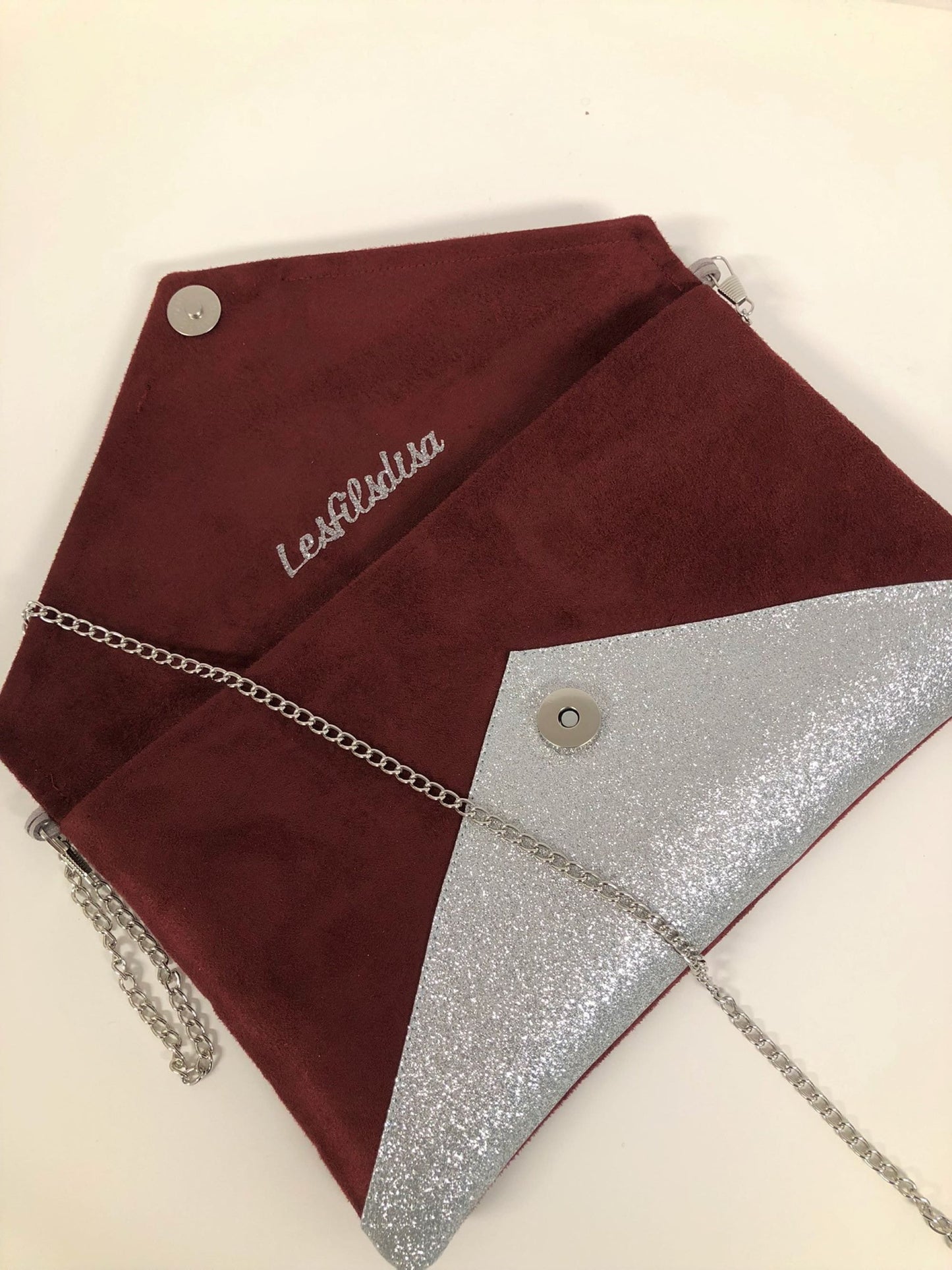 Sac pochette Isa bordeaux à paillettes argentées